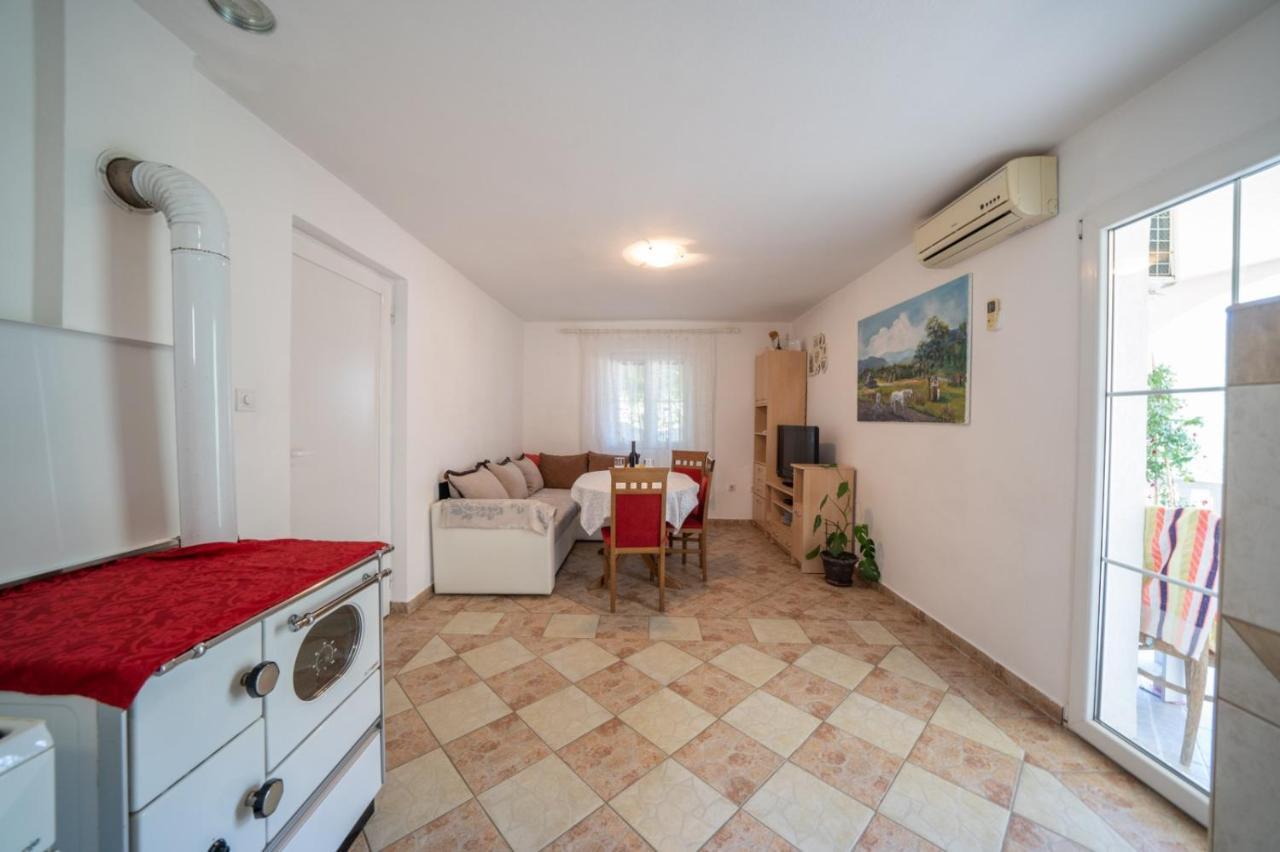 Apartments Zeko Donji Morinj Ngoại thất bức ảnh