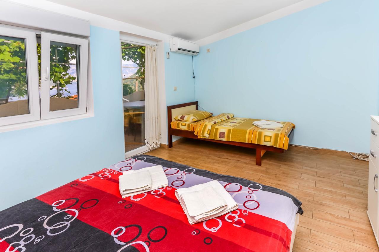 Apartments Zeko Donji Morinj Ngoại thất bức ảnh